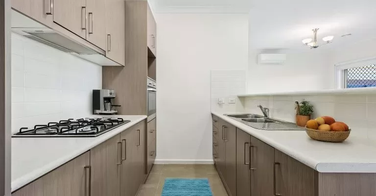 5-IMG_0235-Kitchen-Standard-4-768x512